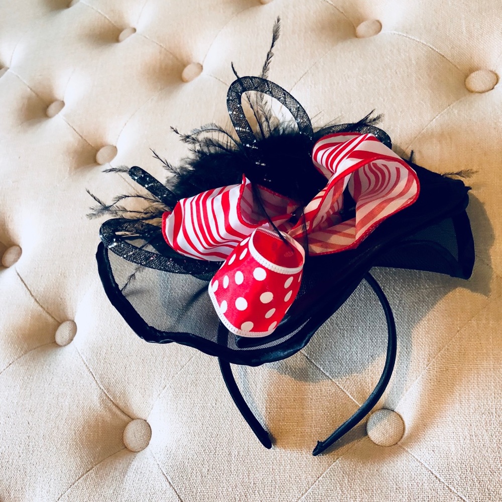Black Fascinator - Picture 2 of 3